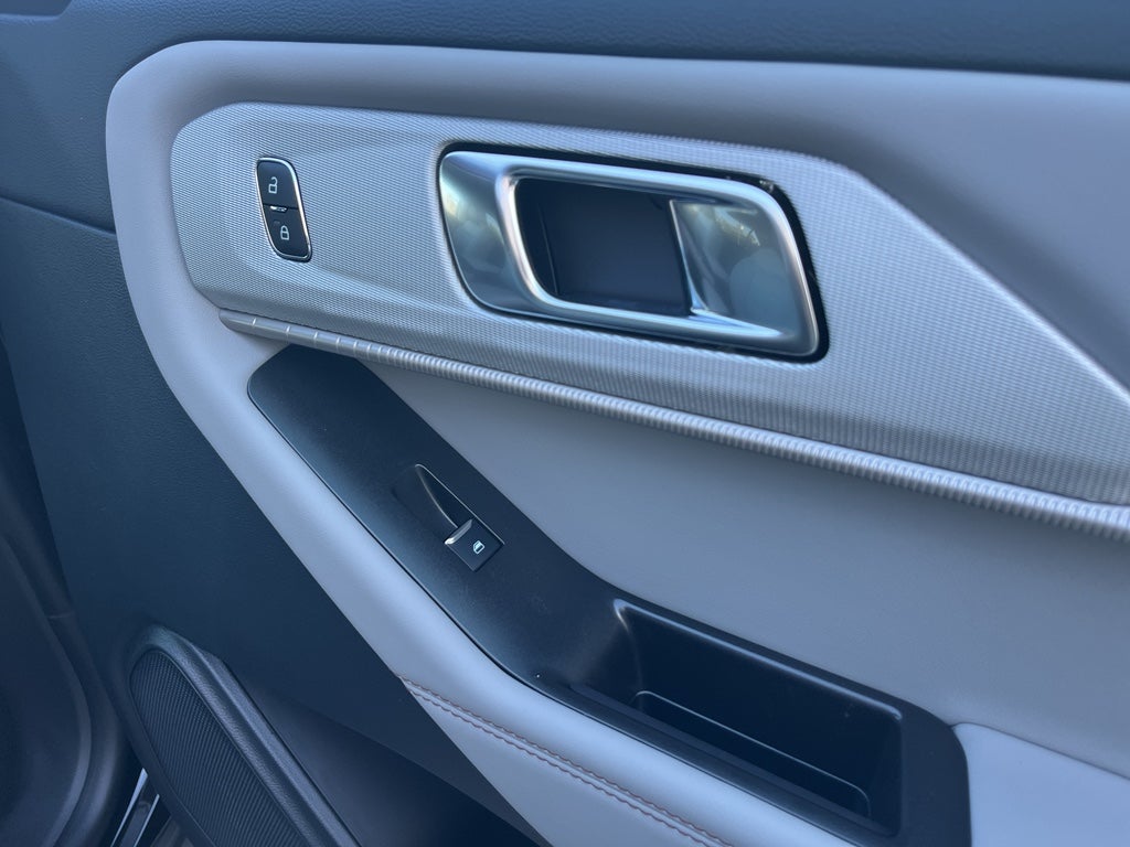 2026 Ford Explorer Active (200A)