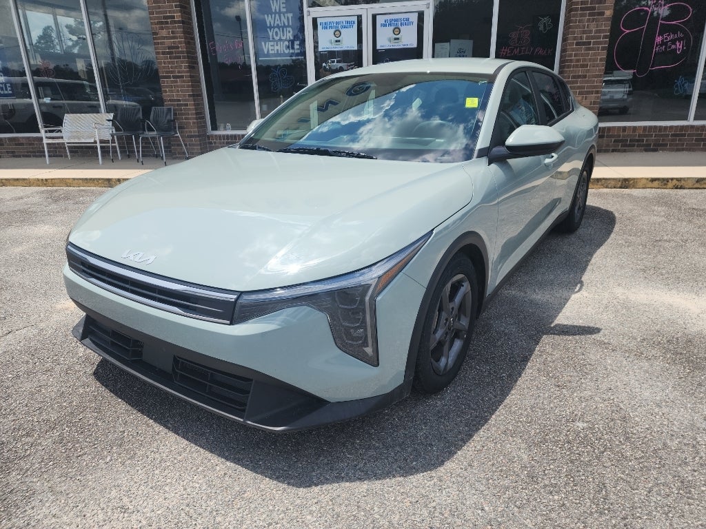 2025 Kia K4 LXS
