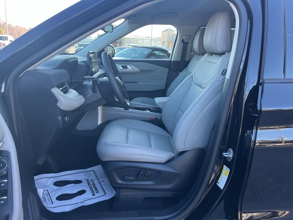 2026 Ford Explorer Active (200A)