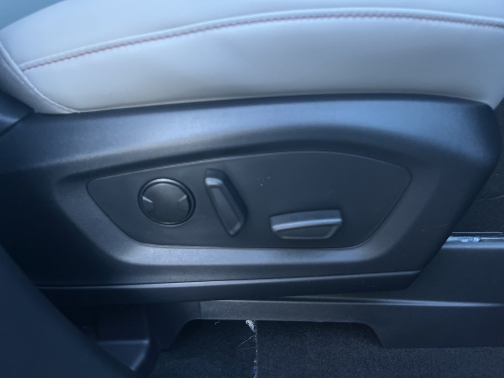 2026 Ford Explorer Active (200A)