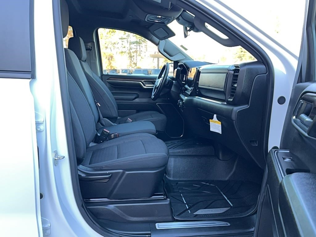 2024 Chevrolet Silverado RST