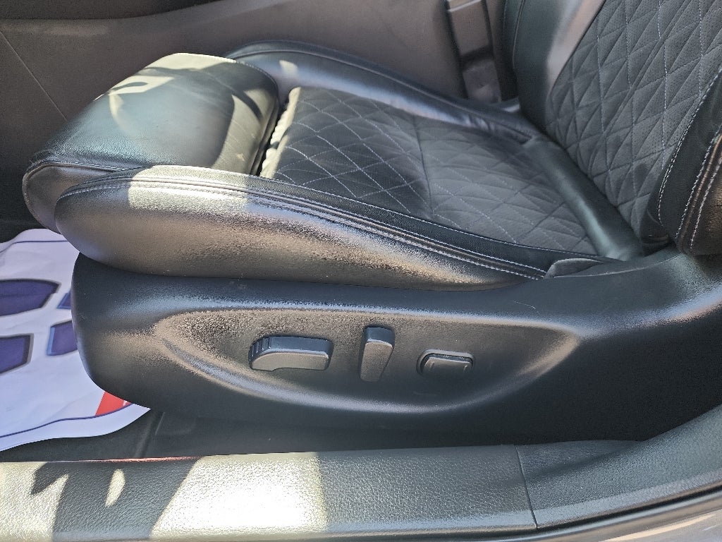 2018 Nissan Maxima SR