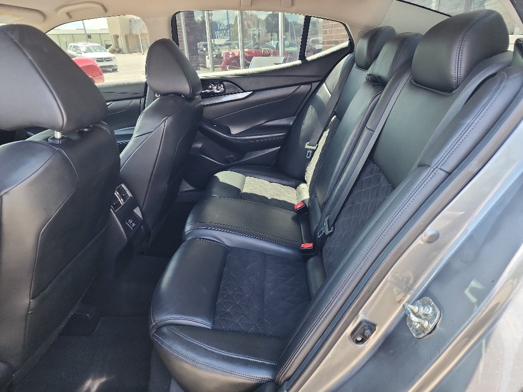 2018 Nissan Maxima SR