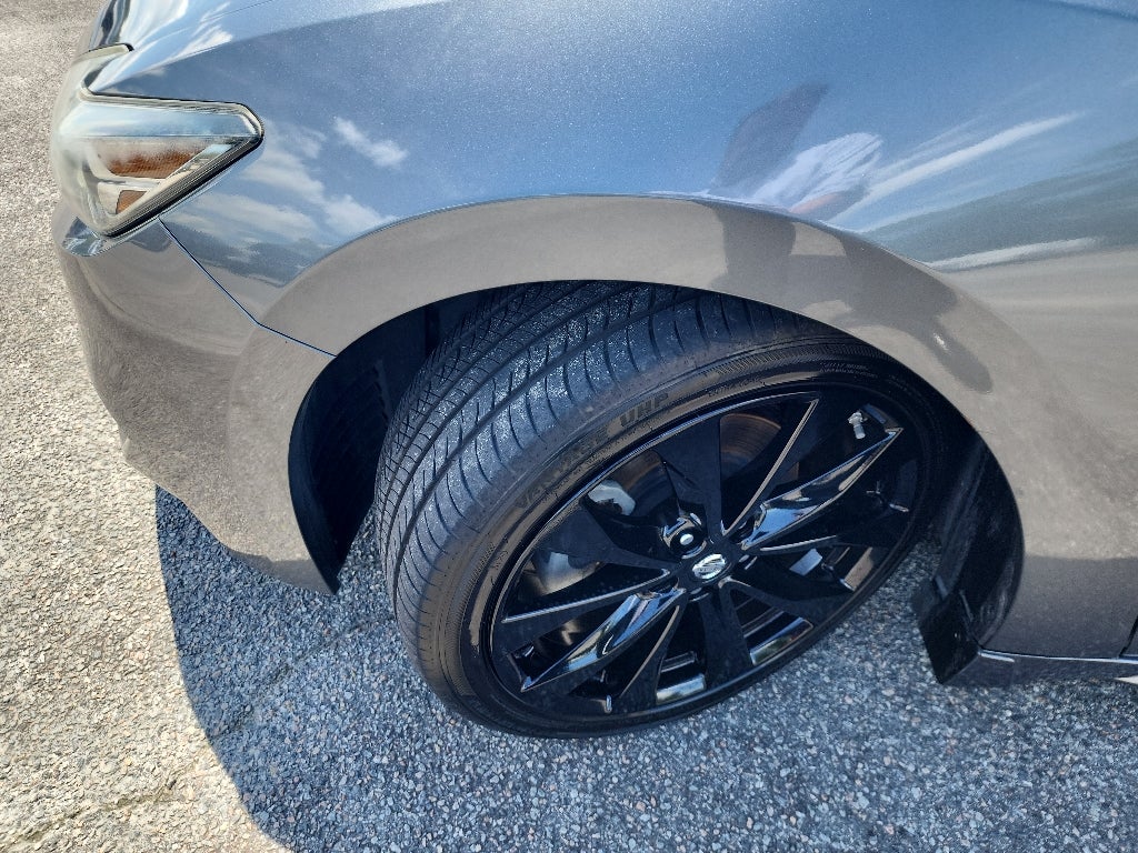 2018 Nissan Maxima SR