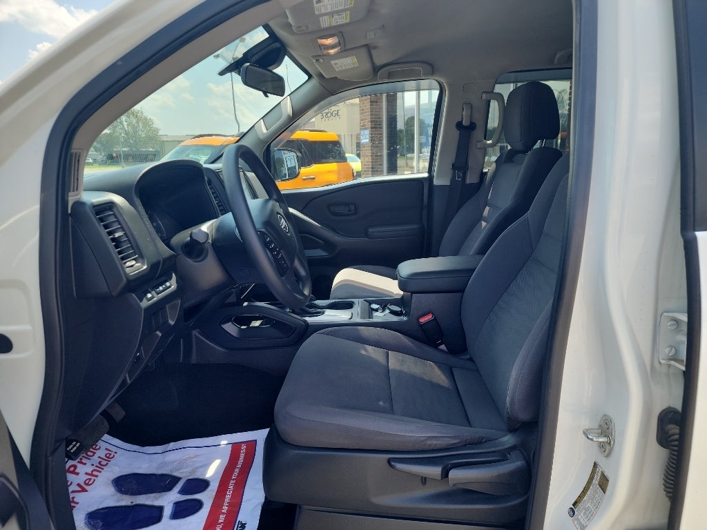 2022 Nissan Frontier S
