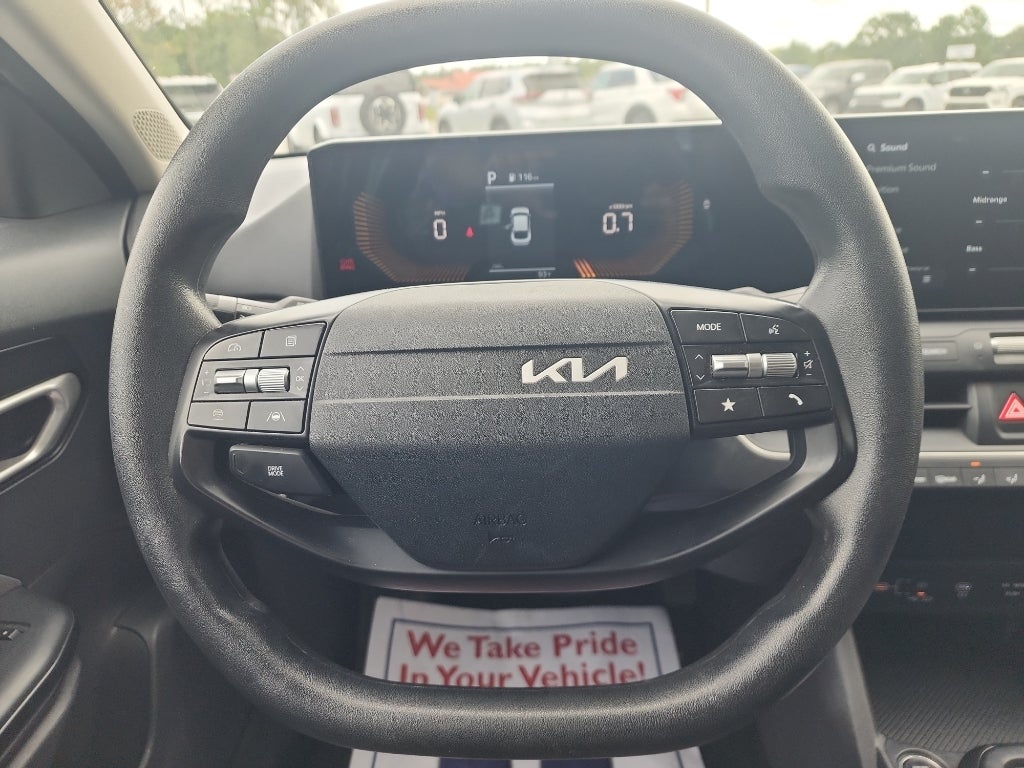 2025 Kia K4 LXS