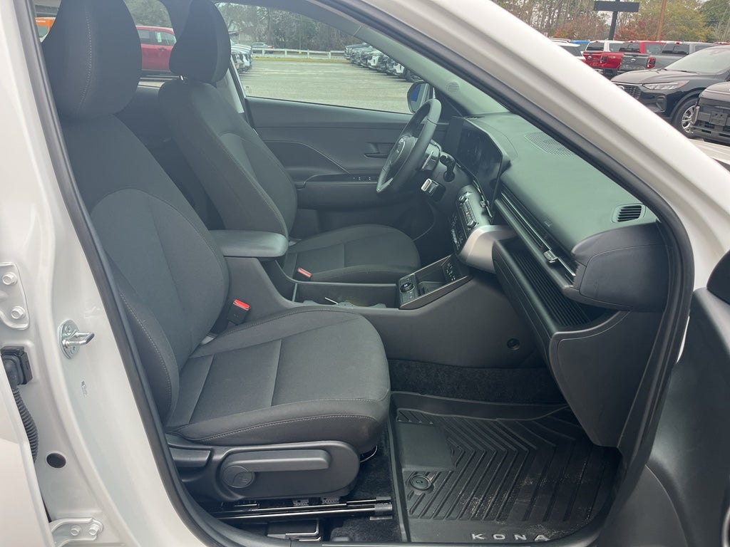 2025 Hyundai Kona SEL Convenience